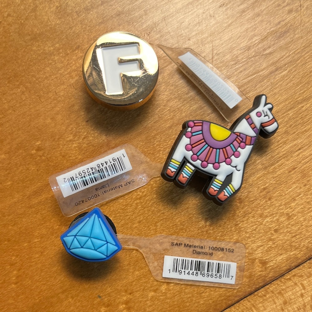 Colorful Llama, Diamond & F shoe charms